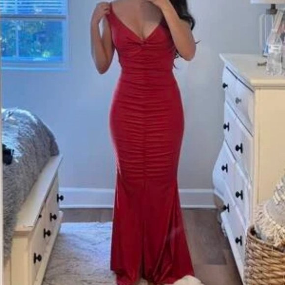 twist front runched off shoulder maxi dress red - Picture 6 of 7